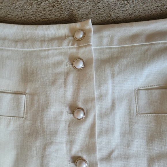 Avec Les Filles denim mini skirt in Ecru Snow Wash size 8​ - Picture 3 of 12